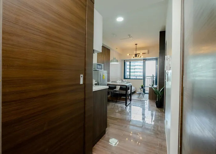 Modern 2br Makati With Fast Wifi And Netflix 4* Manila