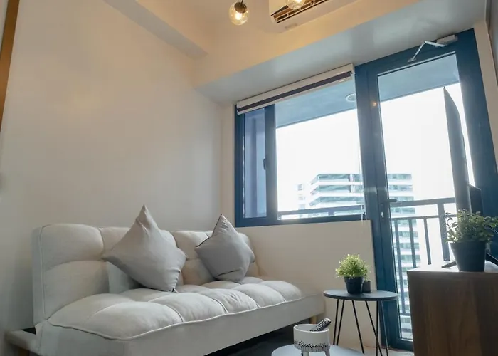 Aparthotel Modern 2br Makati With Fast Wifi And Netflix 4*