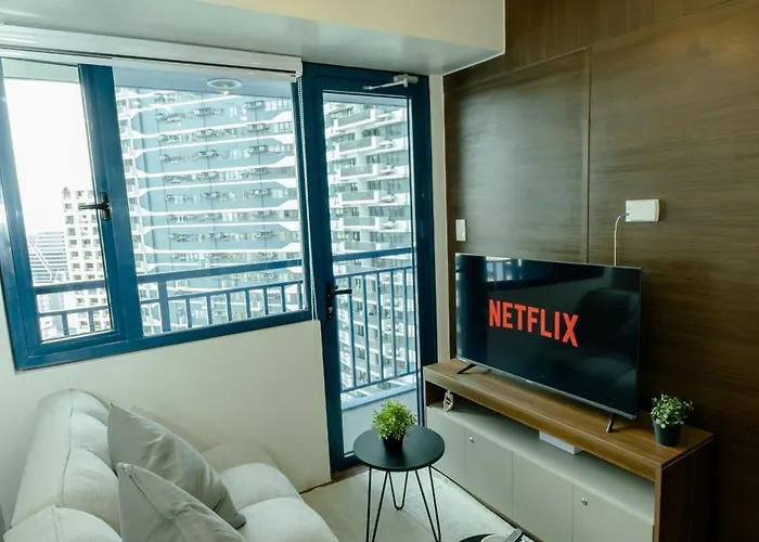 Aparthotel Modern 2br Makati With Fast Wifi And Netflix Manila