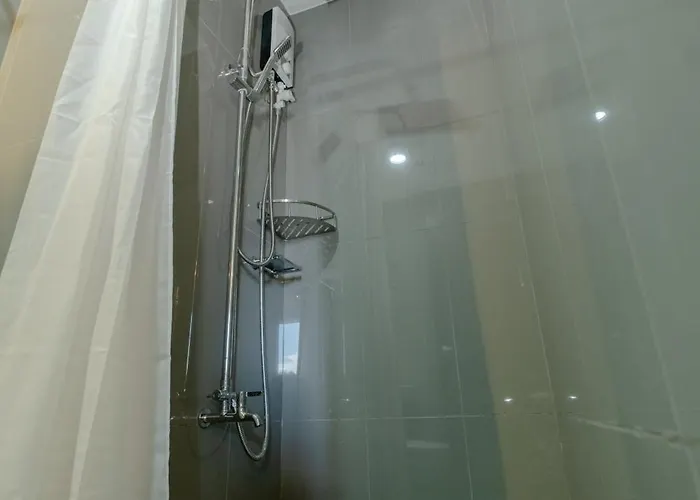 Modern 2br Makati With Fast Wifi And Netflix Manila